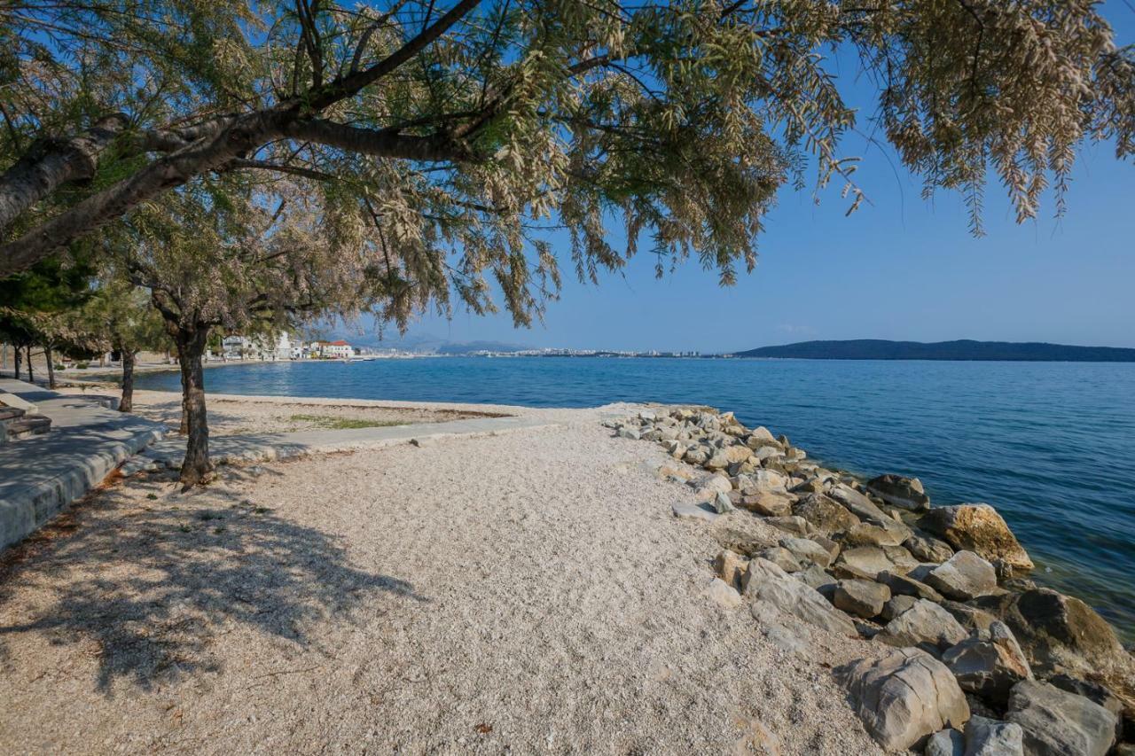 Apartment Slonic Kastela Exterior photo